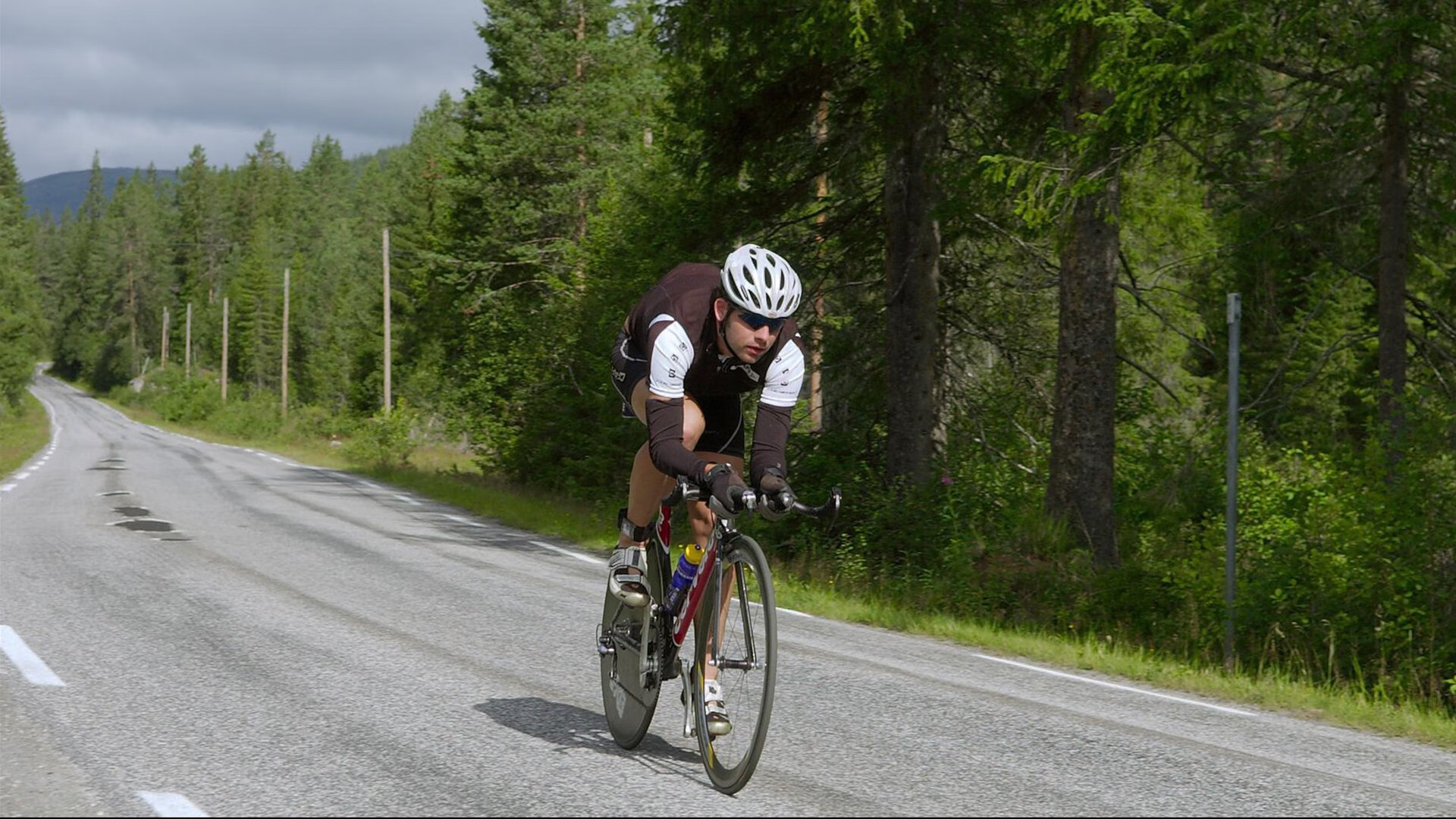 铿锵玫瑰再绽放!中国女足亚洲杯逆转夺冠,王霜梅开二度创历史