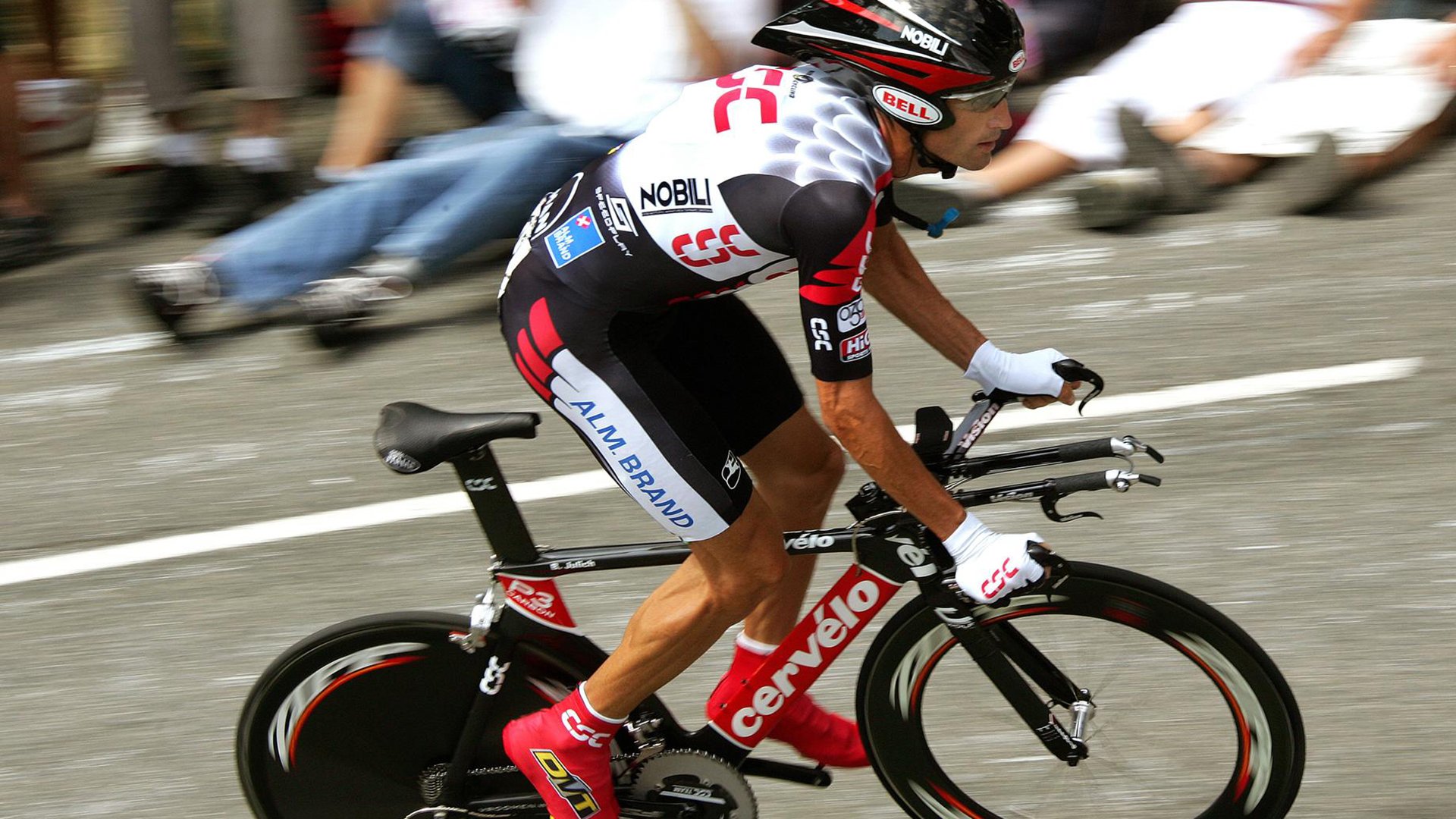 中国皮划艇队亚运会再创佳绩 年轻选手闪耀赛场